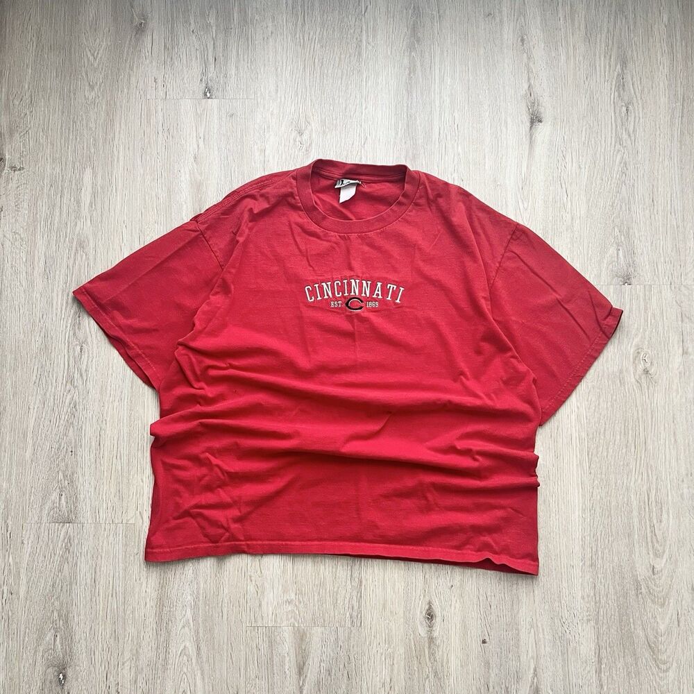 Vintage Lee Sport Cincinnati Reds MLB Embroidered Logo T-Shirt Mens XL Red